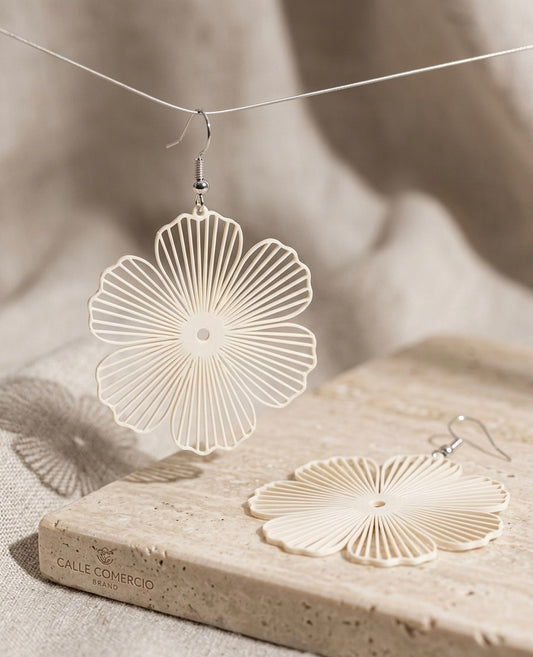 Aretes Maxi Flor Calada – Off White